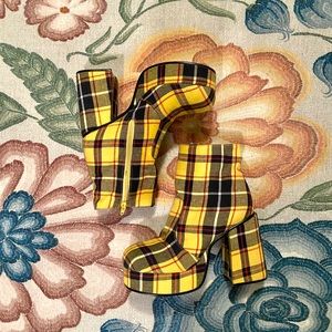 [SOLD] Unif Stax Boot